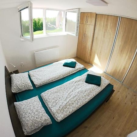Апартаменти Apartman Дольни Смоковец Екстер'єр фото