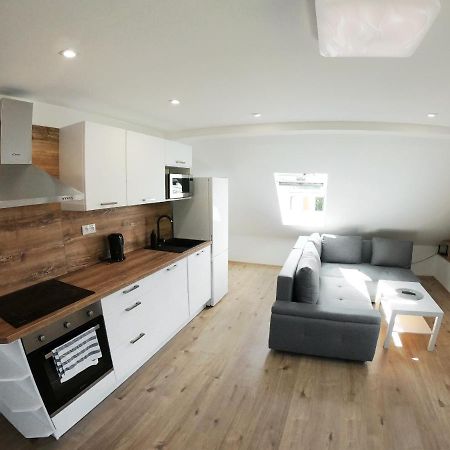 Апартаменти Apartman Дольни Смоковец Екстер'єр фото