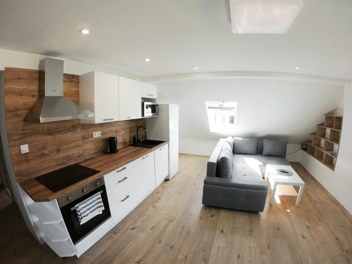 Апартаменти Apartman Дольни Смоковец Екстер'єр фото