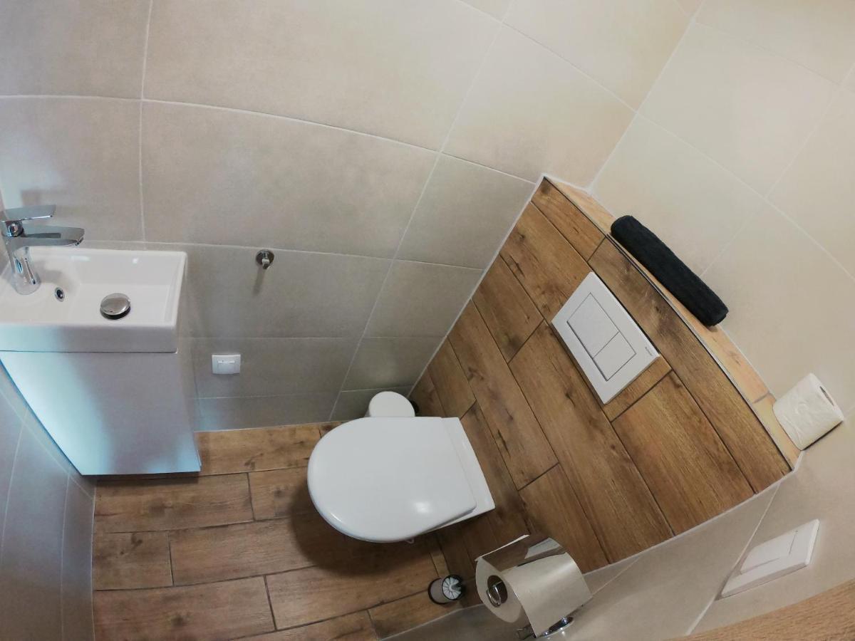 Апартаменти Apartman Дольни Смоковец Екстер'єр фото